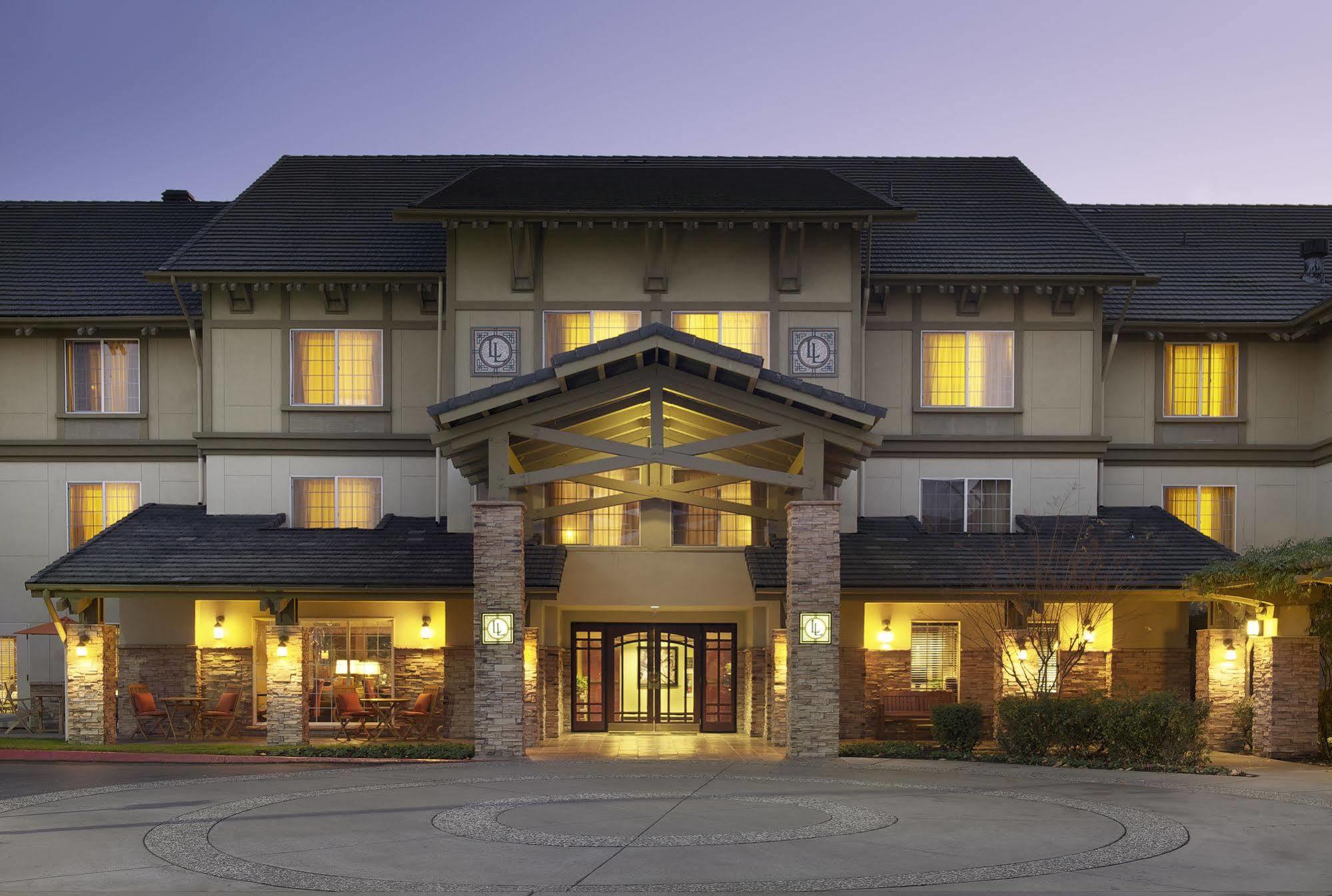 ลาร์กสเพอร์ แลนดิง ซันนีเวล - แอน ออล-สวีท โฮเต็ล Hotel ภายนอก รูปภาพ