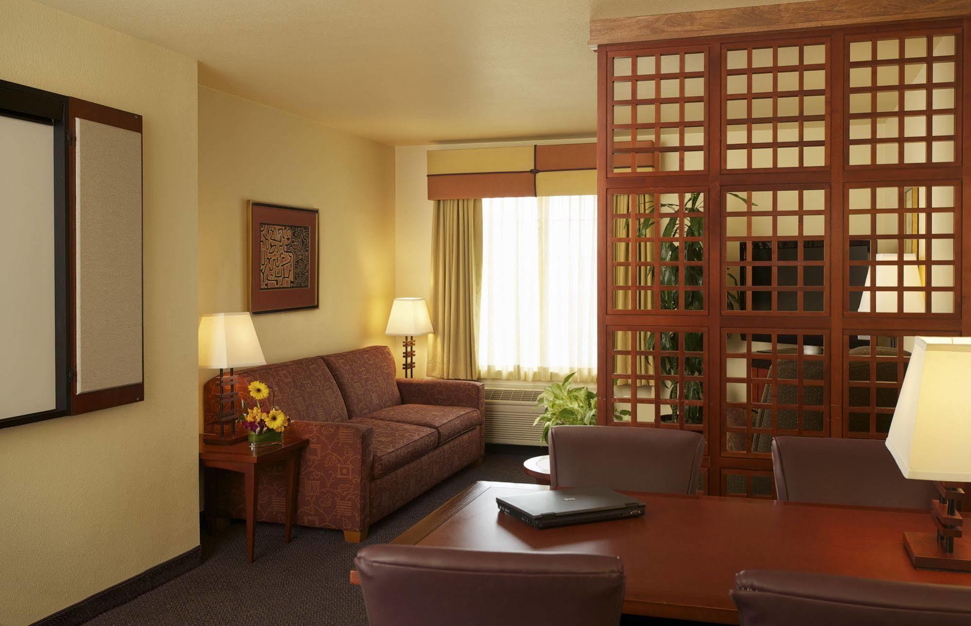ลาร์กสเพอร์ แลนดิง ซันนีเวล - แอน ออล-สวีท โฮเต็ล Hotel ภายนอก รูปภาพ